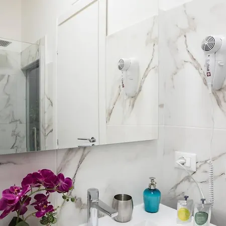 Gold Fabulous Jacuzzi Trastevere Apartament *