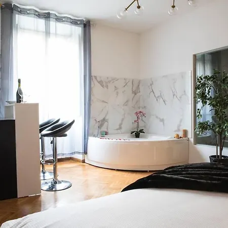 Apartament Gold Fabulous Jacuzzi Trastevere